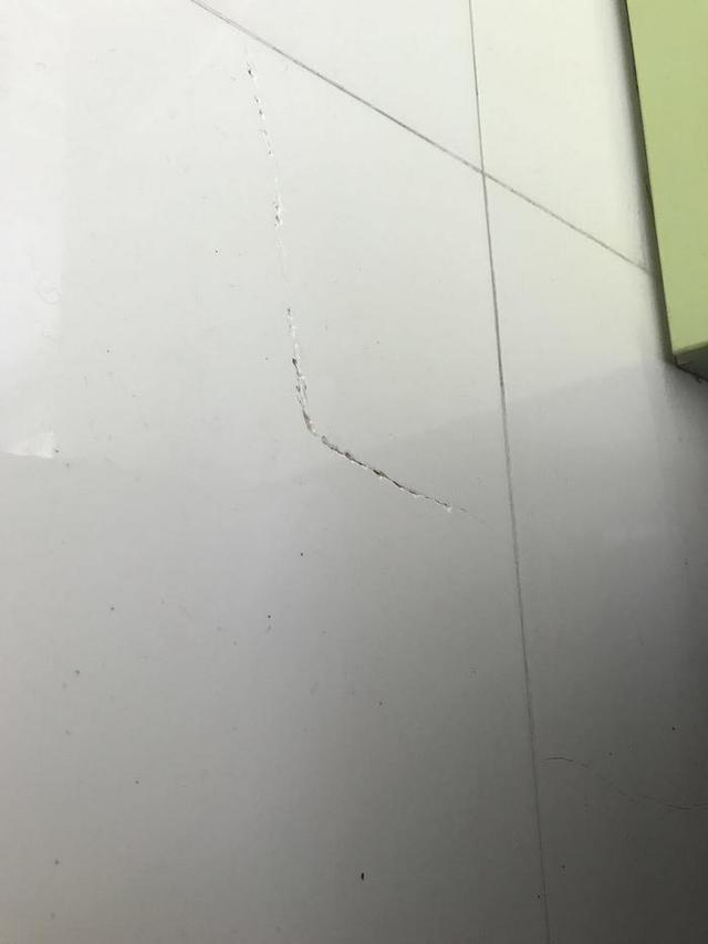 墙砖裂了什么原因引起的(墙砖裂了什么原因引起的图片) 墙砖裂了什么原因引起的(墙砖裂了什么原因引起的图片)